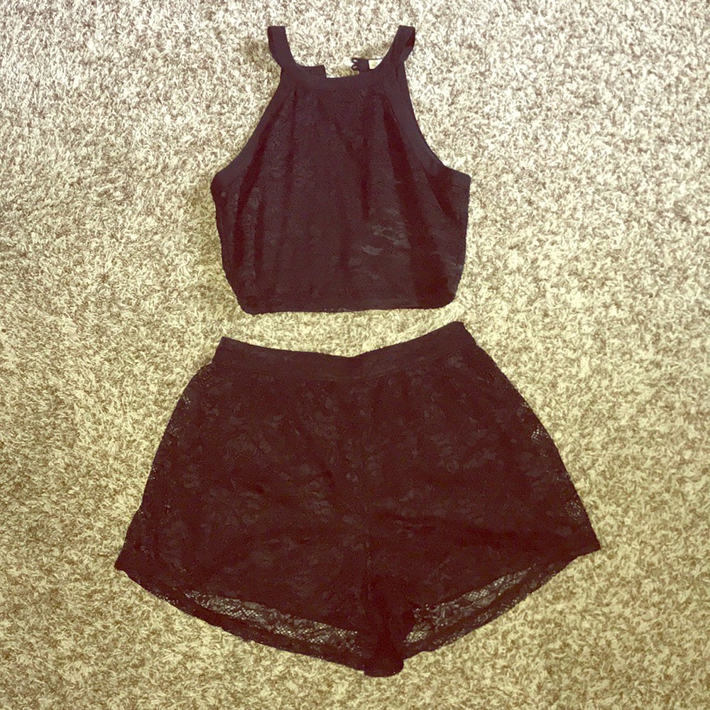 Two piece hollister outfit